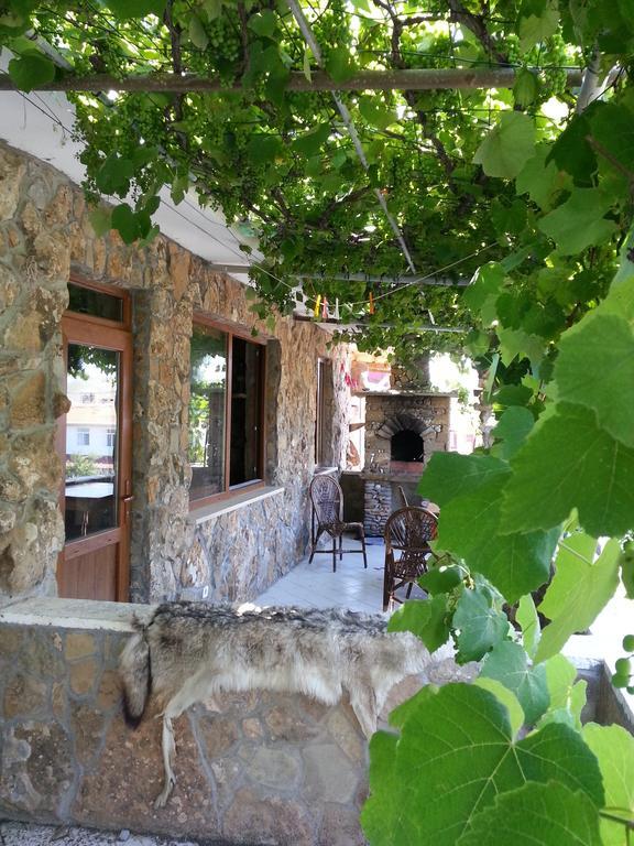 Uysallar Koy Evi İmroz Camera foto
